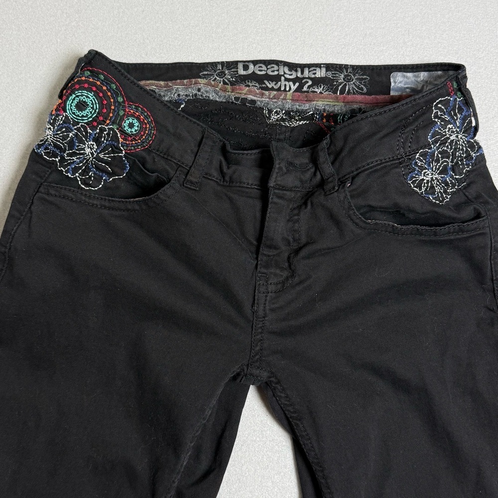 DESIGUAL Slim Fit Jeans Women Size W24 Embroidered Boho Artictic Unique READ